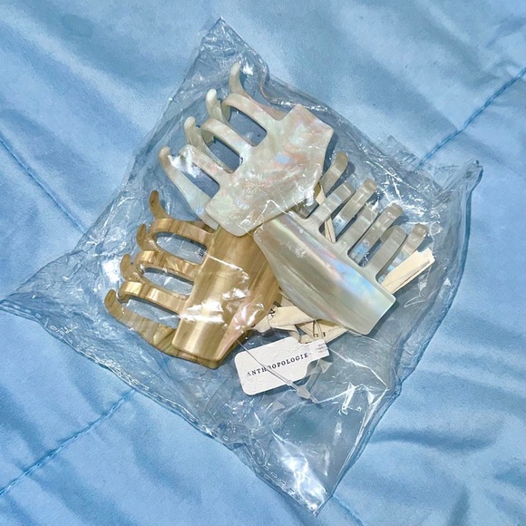 Anthropologie Scalloped Tortoise Hair Claws - Picture 2 of 3